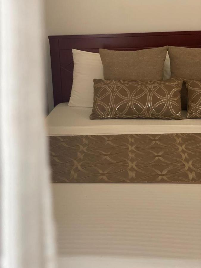 Villa Crystals Malabe Экстерьер фото