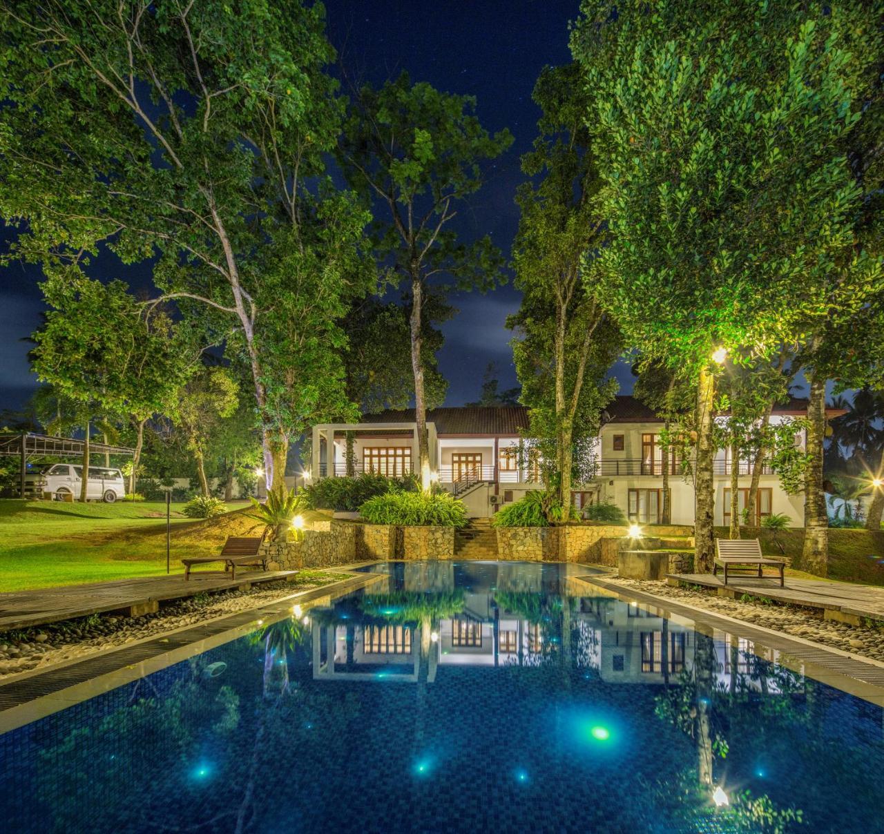 Villa Crystals Malabe Экстерьер фото